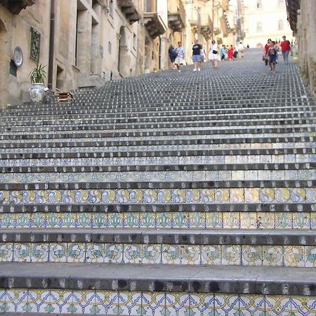 La Rosa Antica Bed & Breakfast Caltagirone Dış mekan fotoğraf