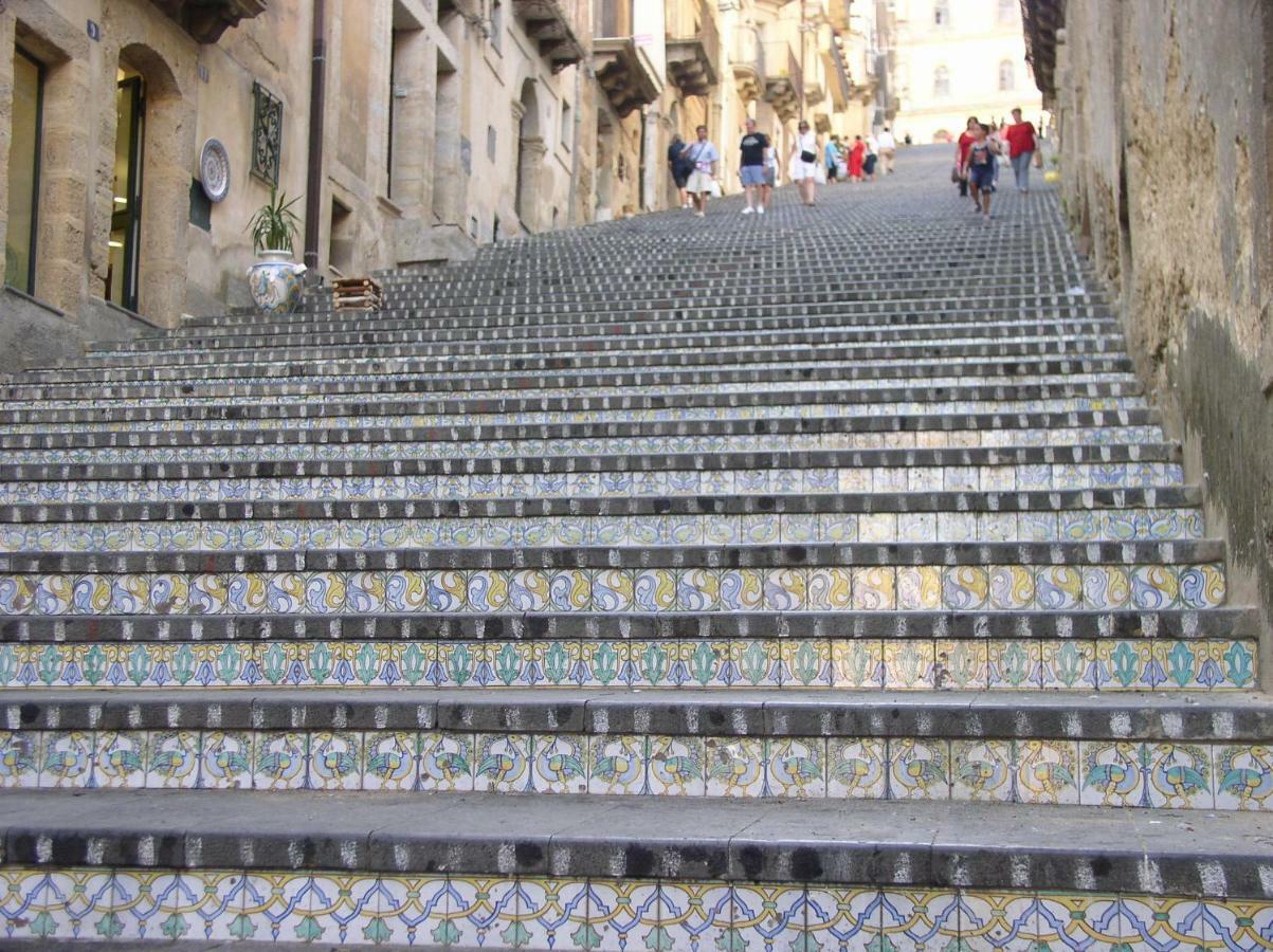 La Rosa Antica Bed & Breakfast Caltagirone Dış mekan fotoğraf
